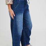 Cara Barrel Jean