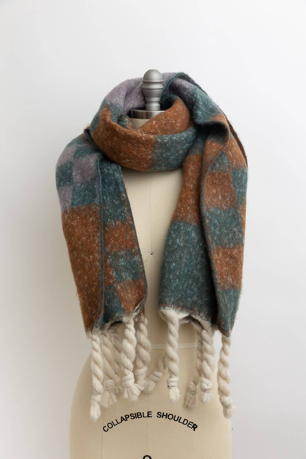 Checkered Comfort Scarf w/ Tassels