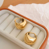 Amélie Round Huggie Earring